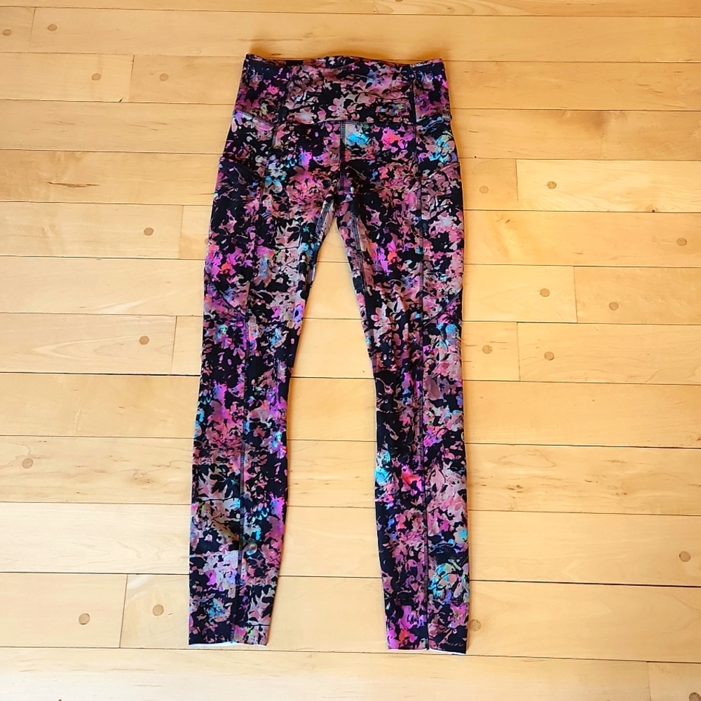 Lululemon muticolored leggings with pockets size 4